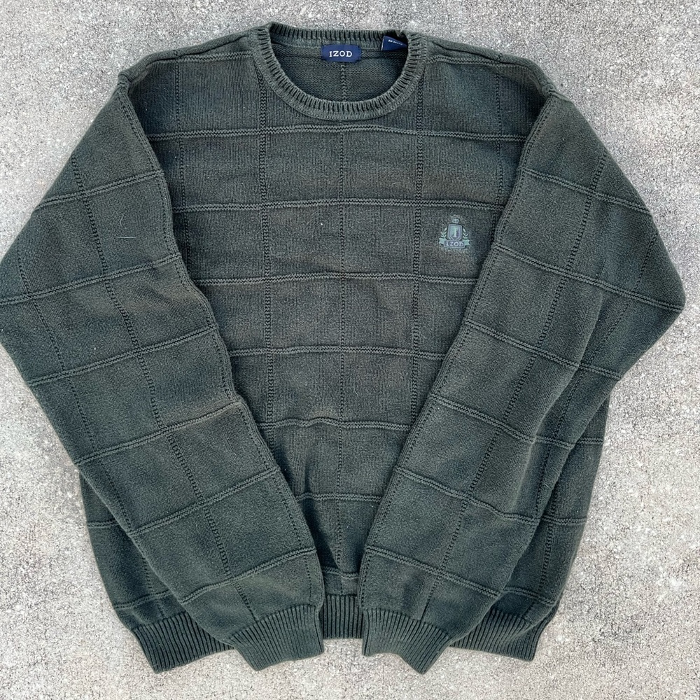 Izod crewneck sweater